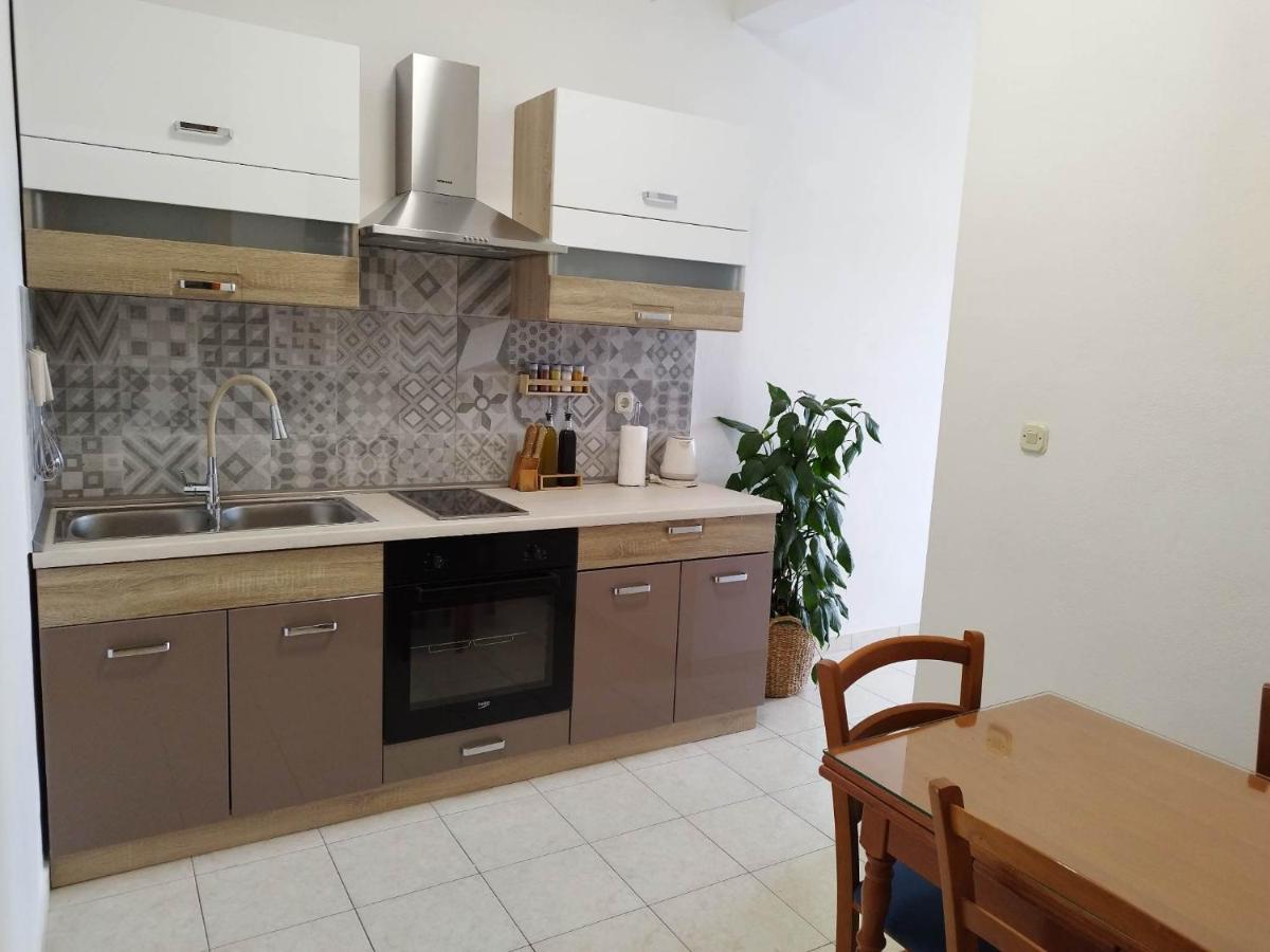 Apartments By The Sea Kastel Stafilic, Kastela - 21087 المظهر الخارجي الصورة